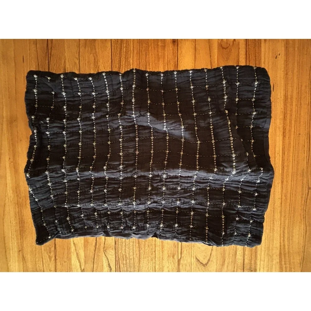 Standard Yarn Dye Crinkle Grid Quilt Sham Ivory/Navy Threshold 20”x26”